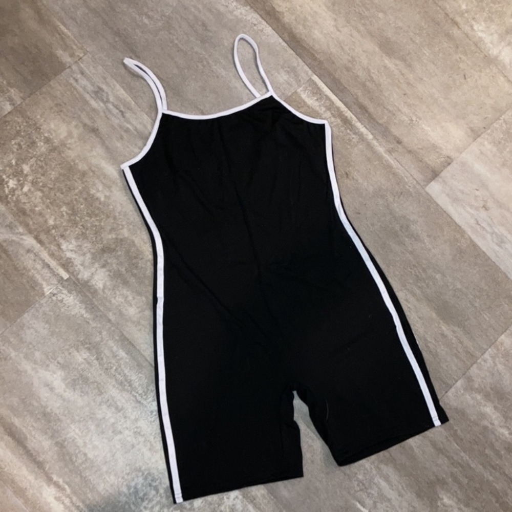 😍ROMPER 🥰 - Picture 2 of 7